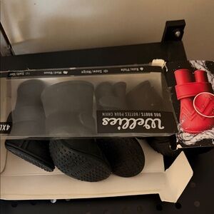 Ellie Black Dog Boots